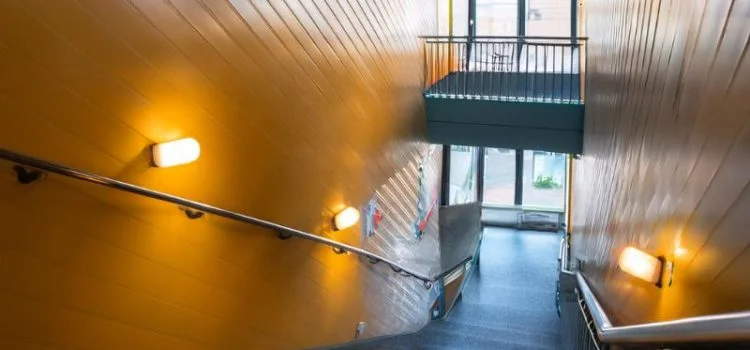 . Montering av Sakerhetsdorrar – Skydda Din Fastighet x