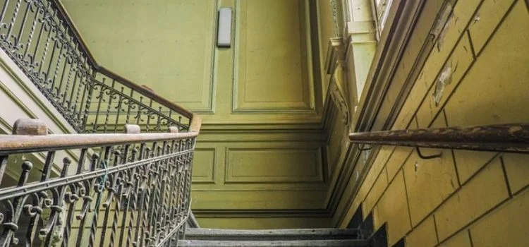 . Fonsterrenovering i Trapphus – Fraschare Utsikt och Battre Isolering x